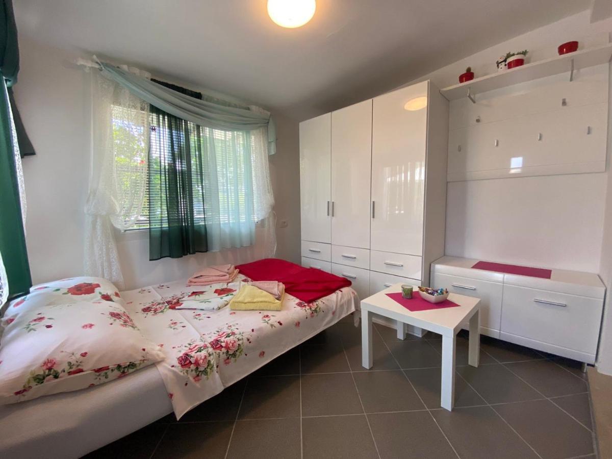 Green Place Apartments ปอร์โตรอซ ภายนอก รูปภาพ